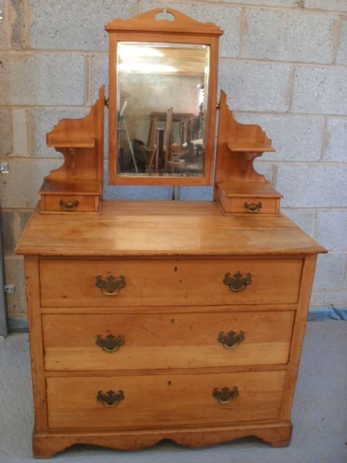 Edwardian Satin Walnut Mirror Backed Dressing Chest