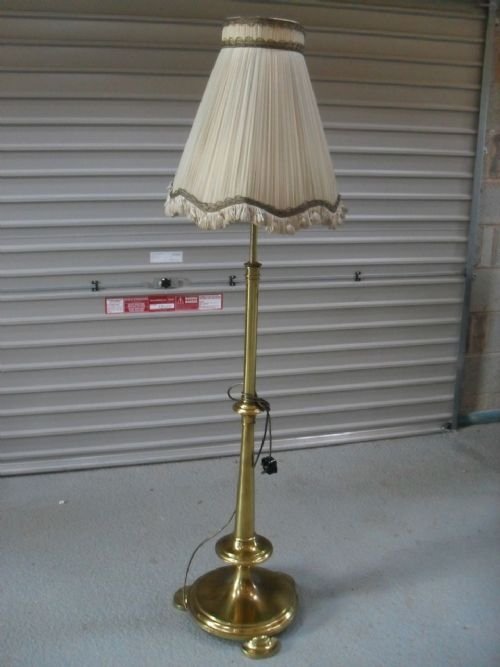 Brass Telescopic Heavy Standing Lamp on 3 Pad Feet