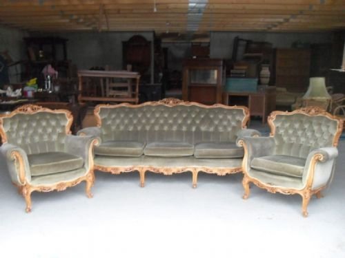 Carved Walnut Louis XVI Style Showood 3 Piece Suite