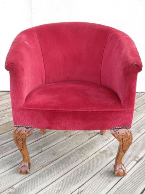 Victorian Oak Framed and Carved Tub Chair