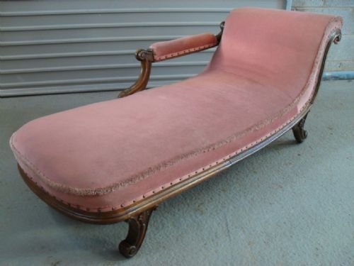 Victorian Walnut and Upholstered Chaise Longue