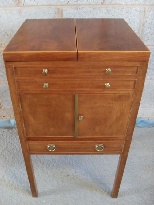 Regency Mahogany and Boxwood Strung Washstand