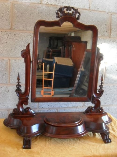 Lovely Victorian Mahogany Carved Dressing Table Mirror