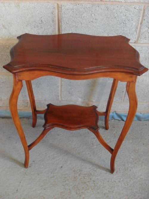 Shaped Edwardian Mahogany Occasional/lamp Table