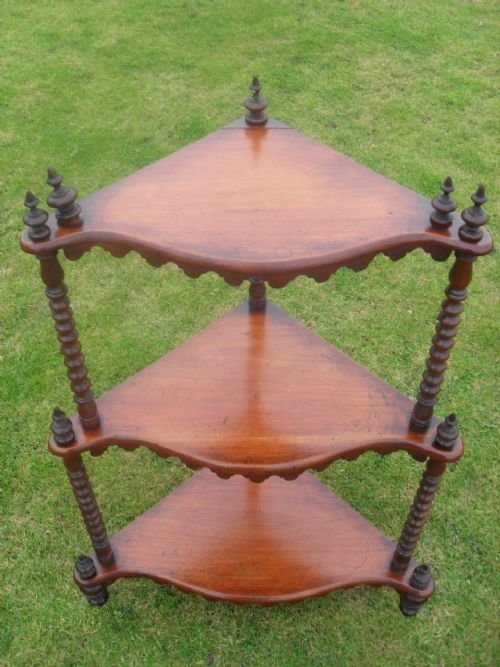 VICTORIAN MAHOGANY 3 TIER SERPENTINE FRONTED WOTNOT