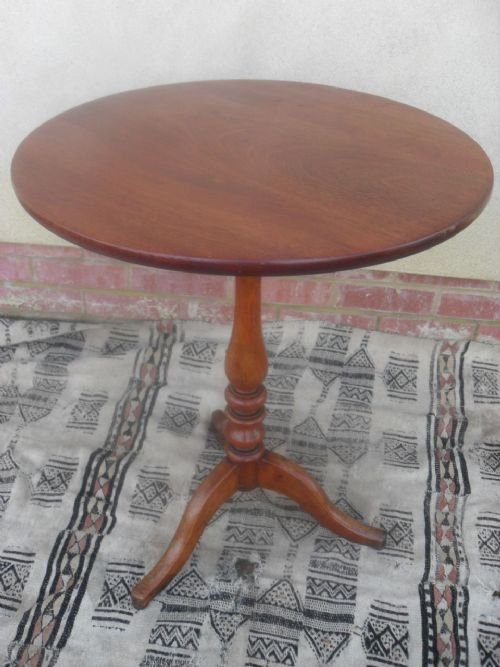 Victorian Flame Mahogany Tilt Top Wine/occasional Table