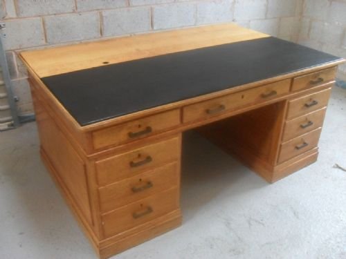 Light Solid Oak 3 Part Pedestal Desk