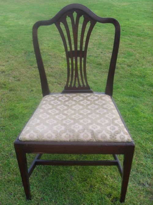 Georgian Mahogany Splat Back Chair with Drop in Seat