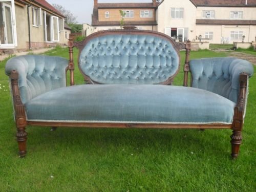 fig 1. 7 Piece Victorian Walnut Showood Parlour Suite