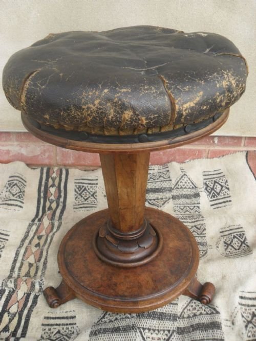 19th Century Walnut Adjustable Twist Piano Stool