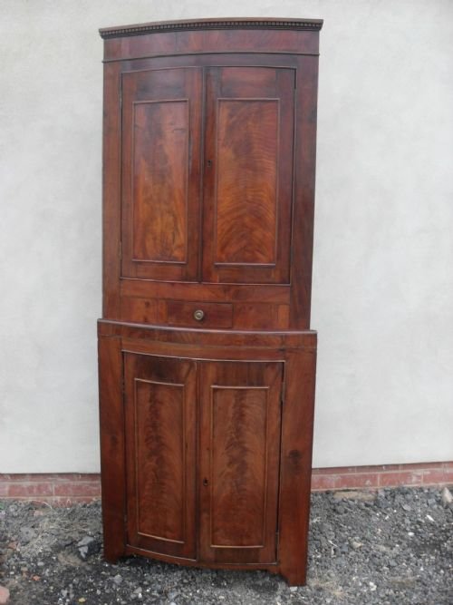 Lovely Georgian Flame Mahogany Bow Front 2 Piece Standing Corner Cupboard