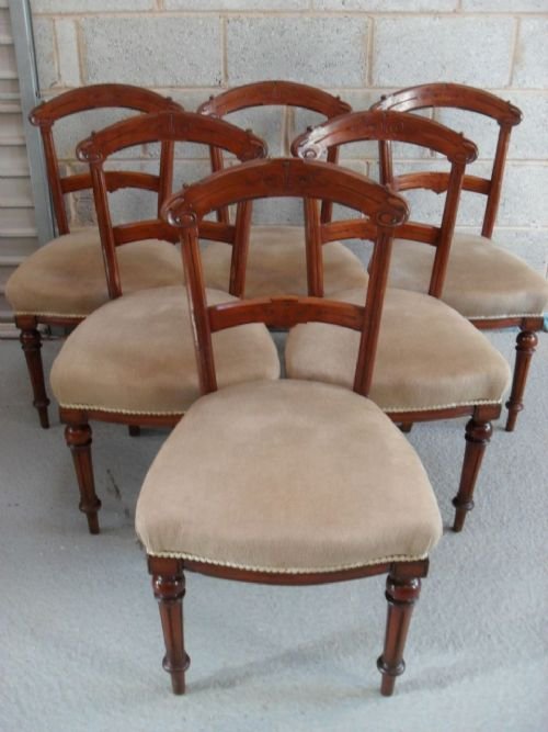 Set of 6 Victorian Carved Mahogany Bar Back Dining Chairs