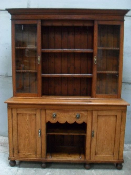 Lovely Victorian Oak 2 Part Dresser