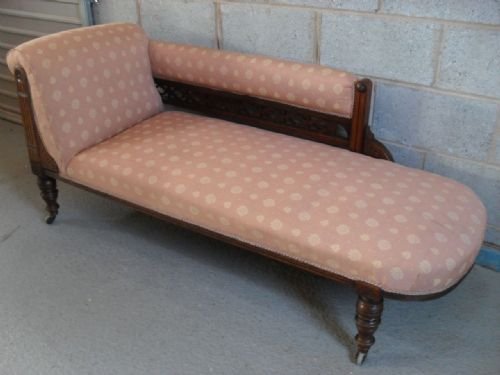 Lovely Victorian Mahogany Upholstered Chaise Longue