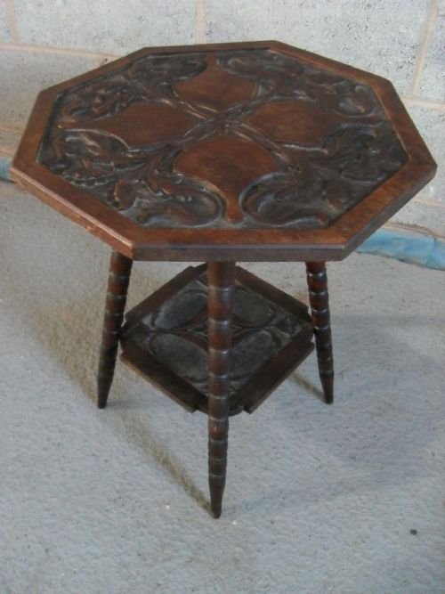 Victorian Carved Oak Octagonal Bobbin Leg Occasional/lamp Table