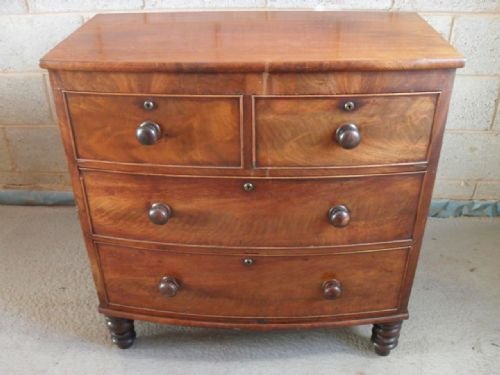 Victorian Flame Mahogany Bow Front Chest of 2 Over 3 Drawers