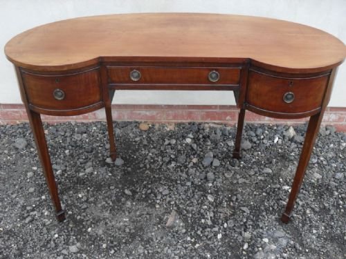 Edwardian Mahogany Kidney Shaped Writing/dressing Table/desk