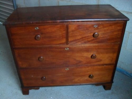 19TH CENTURY VICTORIAN MAHOGANY CHEST OF DEEP 2 OVER 2 DRAWERS