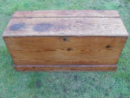 Early 19th Century Pine Blanket Chest/coffer