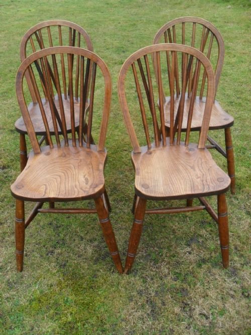 Set of 4 Elm Spindle Back Windsor Kitchen Dining Chairs