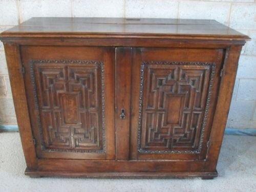 Large Georgian Geometric Panelled Oak 2 Door Side Cabinet/cupboard