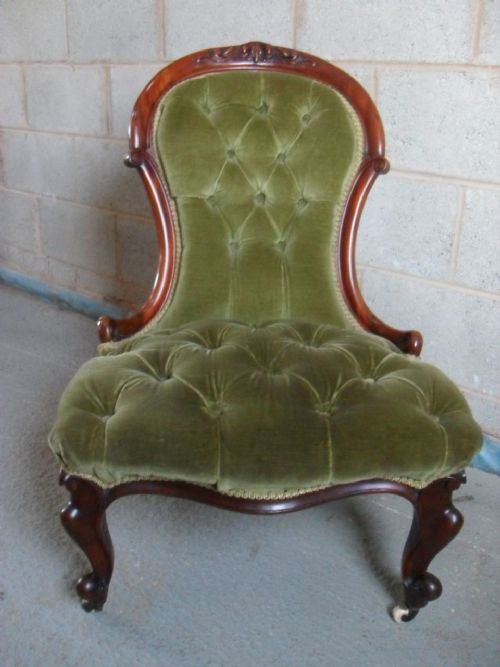 Superb Victorian Mahogany Button Upholstered Spoon Back Nursing Chair