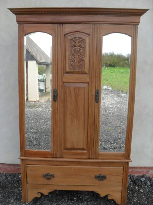 Lovely Victorian Satin Walnut Double Bevel Mirror Door Wardrobe