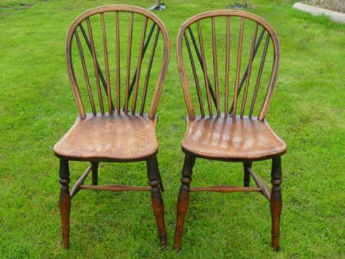 Nice Pair of 19th Century Elm Spindle Arched Back Windsor Kitchen Chairs