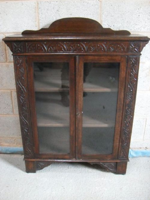 Victorian Carved Oak Glazed 2 Door Adjustable Bookcase