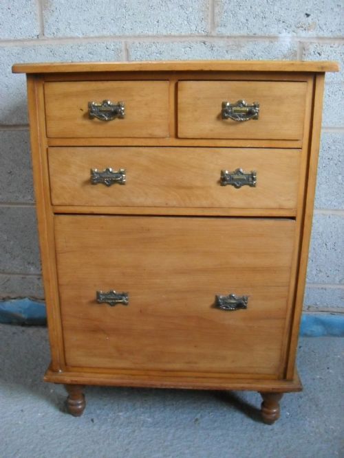Unusual Victorian/edwardian Small Light Mahogany Chest of Drawers