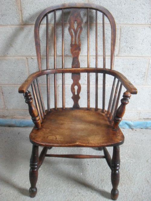 19th Century Elm Spindle and Splat Back Windsor Kitchen Armchair