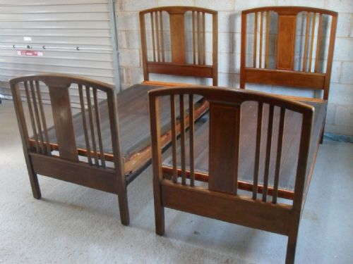 Pair of Sturdy Edwardian Inlaid Mahogany Slatted Arched Single Beds