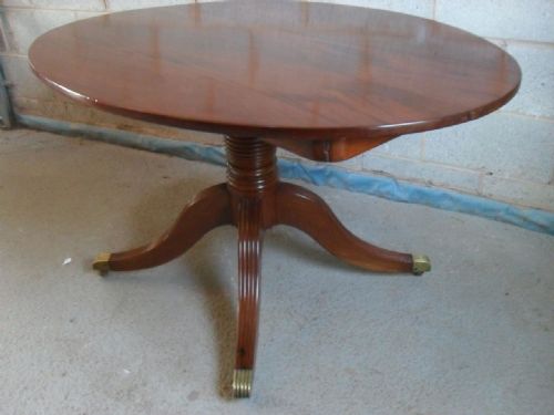Superb Regency / Georgian Mahogany Oval Tilt Top Breakfast Dining Table