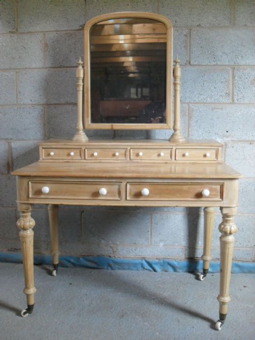 Beautiful Victorian Pine Adjustable Arch Top Mirrored Dressing Table