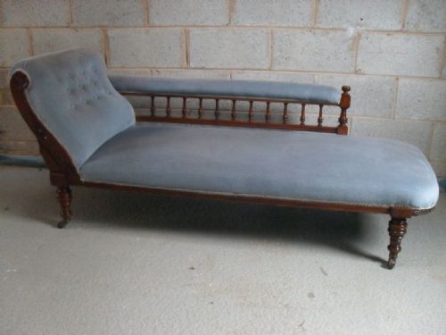 Victorian Mahogany Button Upholstered Chaise Longue