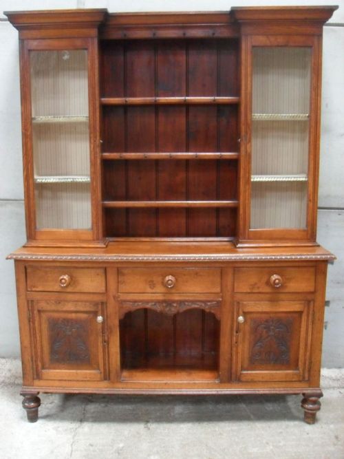 Superb Victorian Light Oak Carved Panel and Glazed 3 Drawer Dog Kennel Dresser