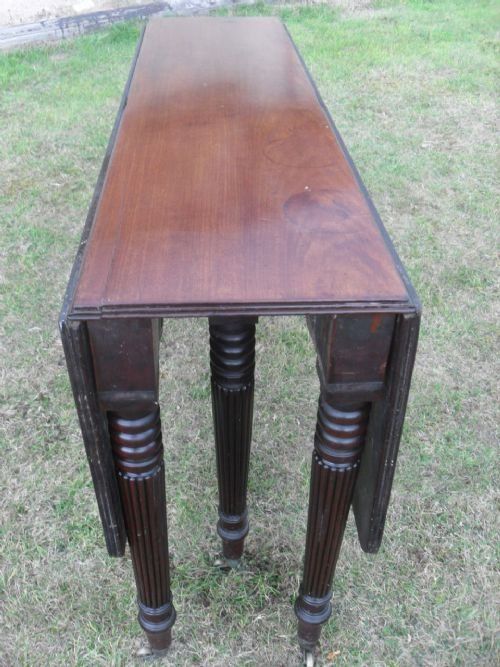 Early 19th Century William IV Mahogany Drop Leaf Dining Table