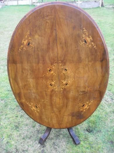 Victorian Walnut and Inlaid Oval Tilt Top Breakfast Dining Table