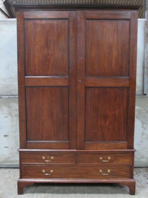 Georgian Mahogany Panelled Double Door Wardrobe
