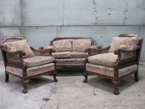 Lovely Carved Walnut Framed Bergere Caned & Upholstered 3 Piece Suite
