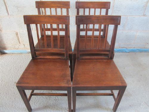 Set of 4 Early 19th Century Mahogany Splat and Bar Back Dining Chairs