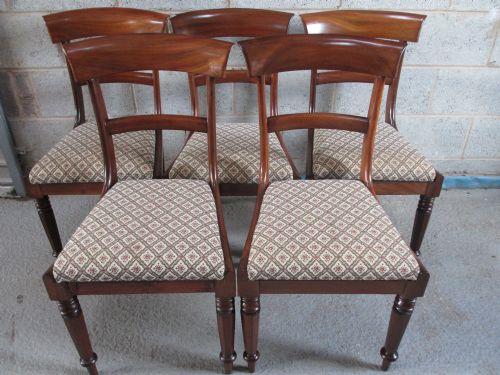 Quality Set of 5 Early 19th Century Bar Back Dining Chairs