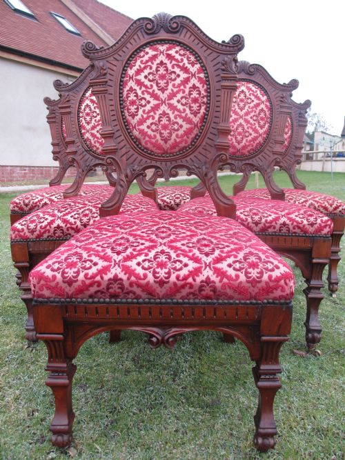 UNUSUAL SET 6 OF VICTORIAN CARVED WALNUT BALLOON BACK DINING CHAIRS - ADDITIONAL PHOTO 1