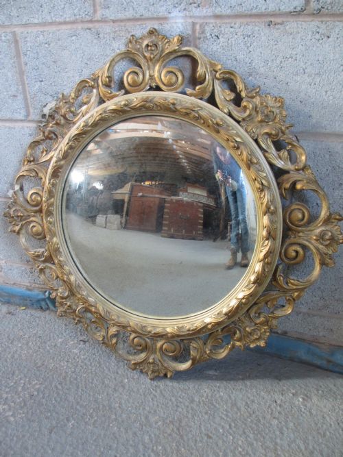 Roccoco Style Gilt on Wood Floral Leaf Framed Circular Convex Wall Mirror