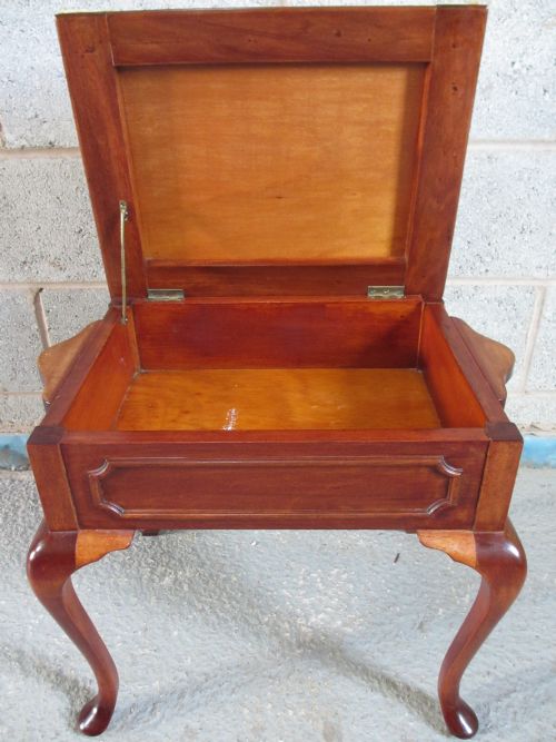 LOVELY EDWARDIAN MAHOGANY DRESSING STOOL - ADDITIONAL PHOTO 2