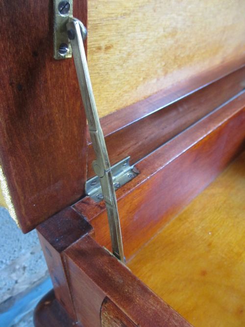LOVELY EDWARDIAN MAHOGANY DRESSING STOOL - ADDITIONAL PHOTO 3