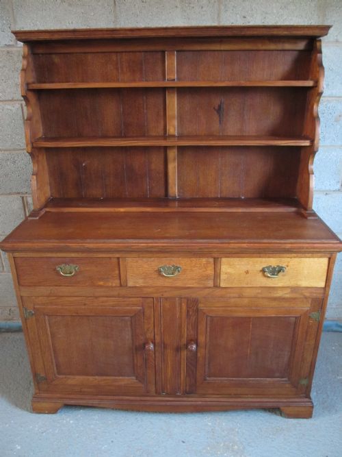 Oak 2 Door Cupboard 3 Drawer Short Dresser