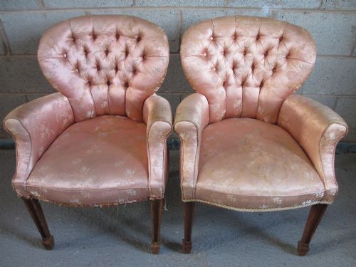 Lovely Pair of Victorian/edwardian Button Upholstered Curved Spoon Back Armchairs