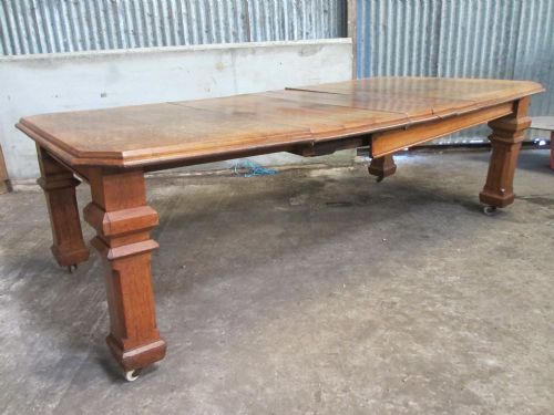 VICTORIAN LIGHT OAK GOTHIC EXTENDING DINING TABLE - ADDITIONAL PHOTO 1