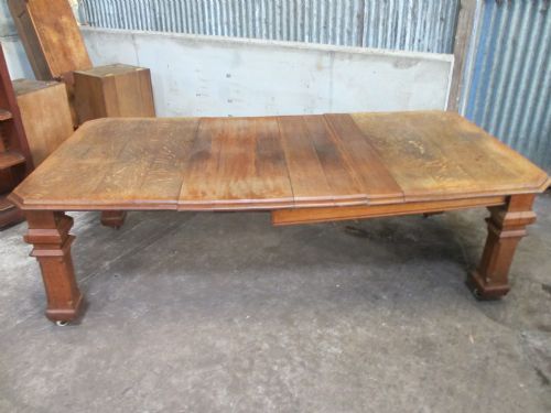 VICTORIAN LIGHT OAK GOTHIC EXTENDING DINING TABLE - ADDITIONAL PHOTO 3